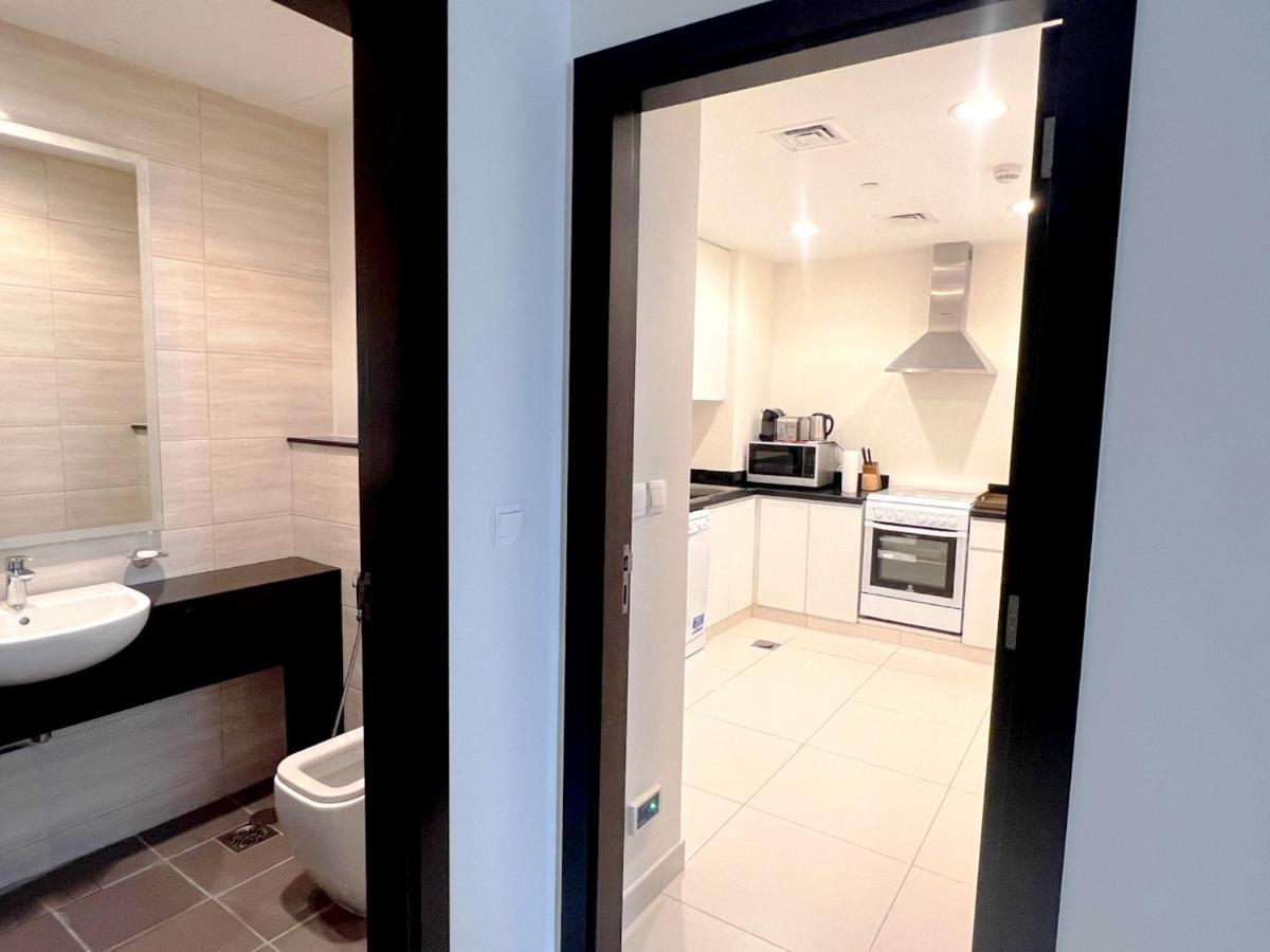 Lovely One Bedroom With World Class Amenities * Dubai